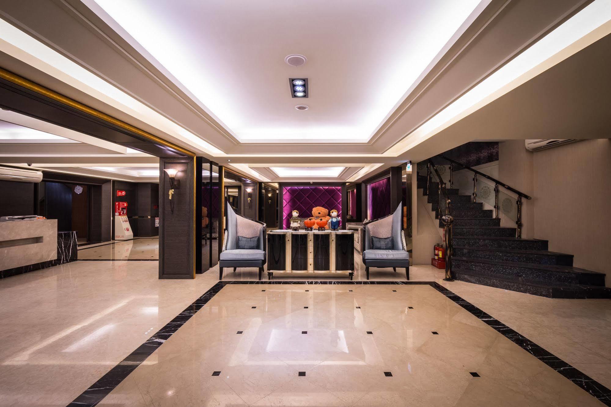 Felicity Business Hotel Taichung Buitenkant foto